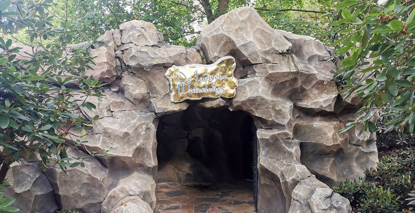 Nieuwe rotsen bij De Indische Waterlelies in de Efteling