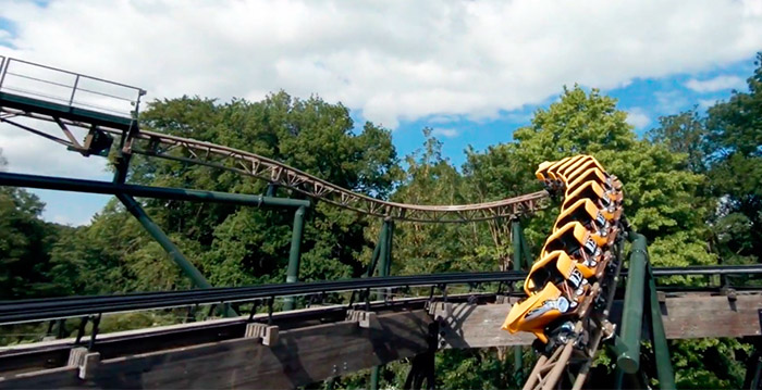 Video: Belgisch pretpark Bellewaerde test nieuwe achtbaan