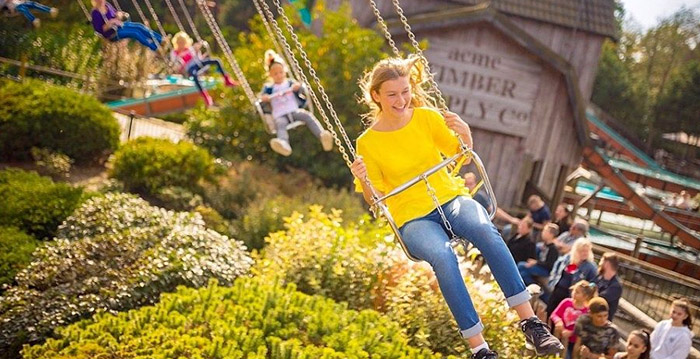 Attractiepark Slagharen organiseert zomeravonden met barbecuefeesten en optredens