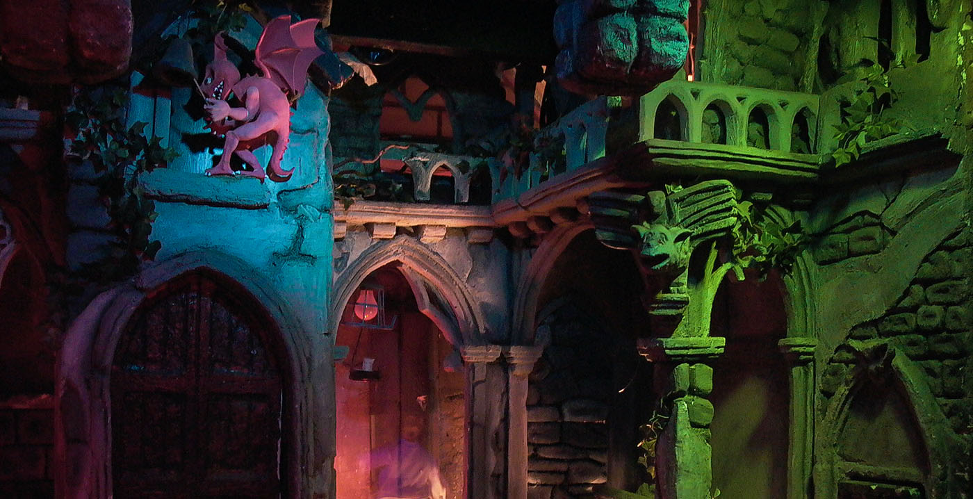 In de Mini Efteling blijft het Spookslot wel gewoon staan: 'Efteling maakt echt een fout'