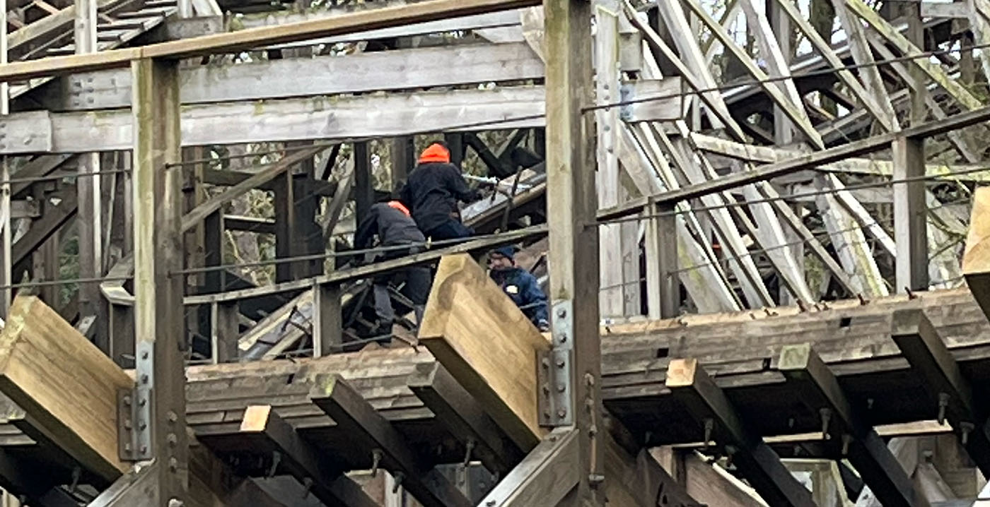 Efteling sluit houten achtbaan Joris en de Draak voor spoedreparatie