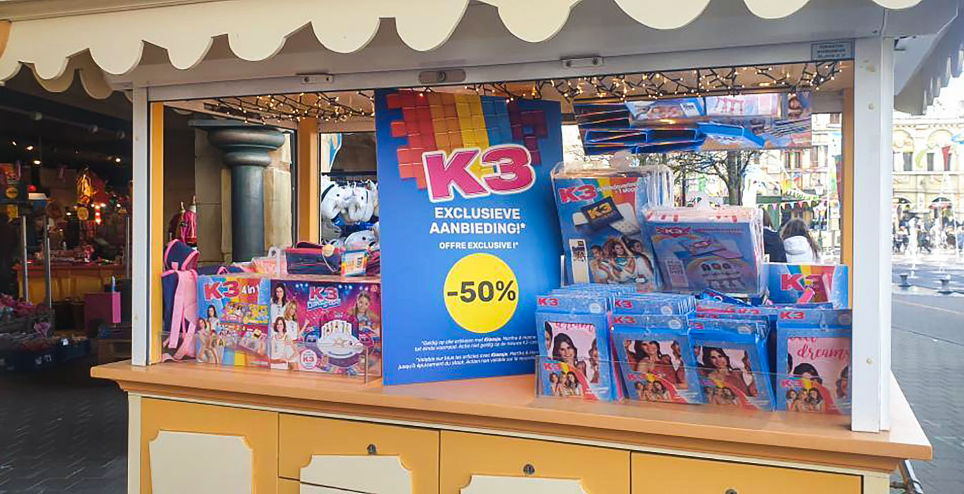 Misbruik Outlook Nationaal volkslied Plopsaland gooit souvenirs met voormalig K3-lid Klaasje in de uitverkoop -  Looopings.nl