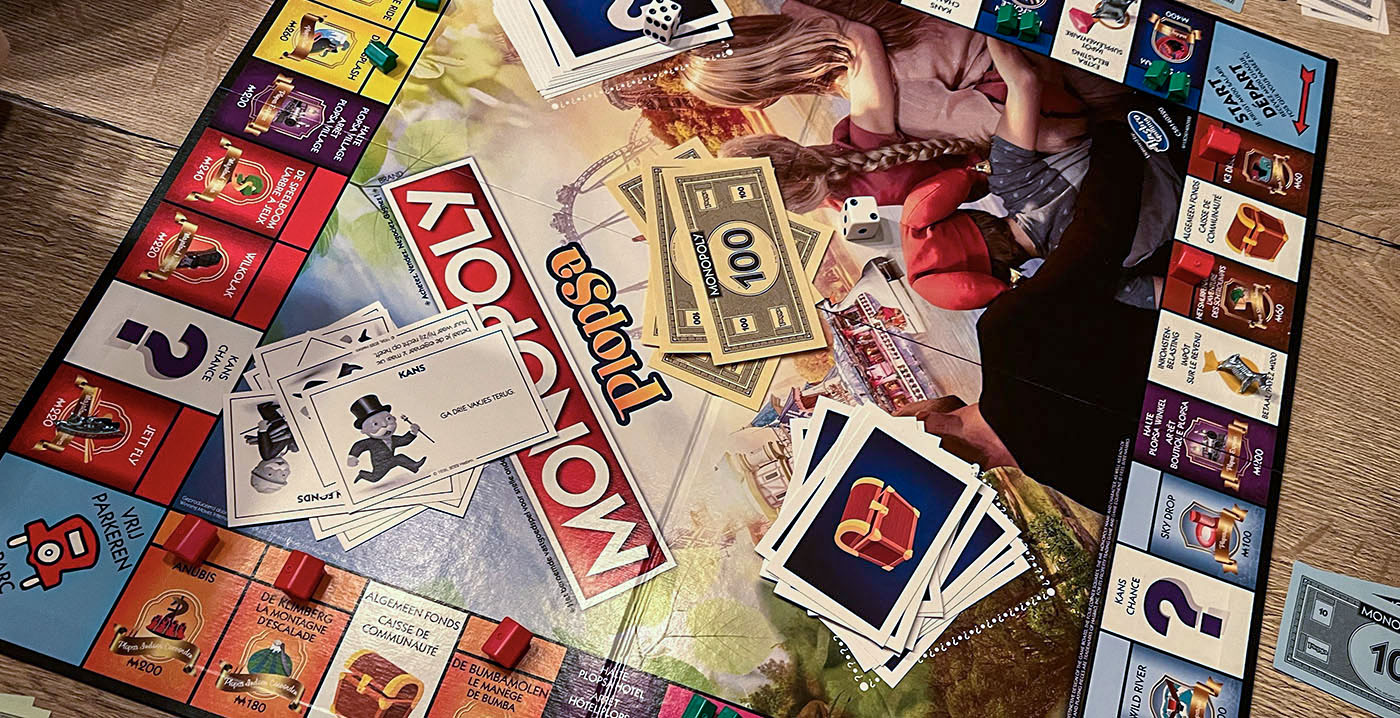 Monopoly Plopsa nu verkrijgbaar: deze Plopsa-attracties staan op het bord