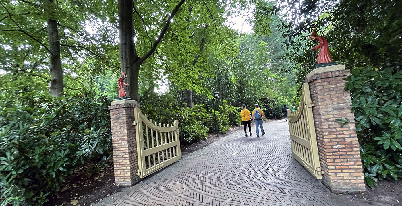 Clean Air Nederland wil zo snel mogelijk rookverbod in de Efteling: 'Steeds meer klachten'