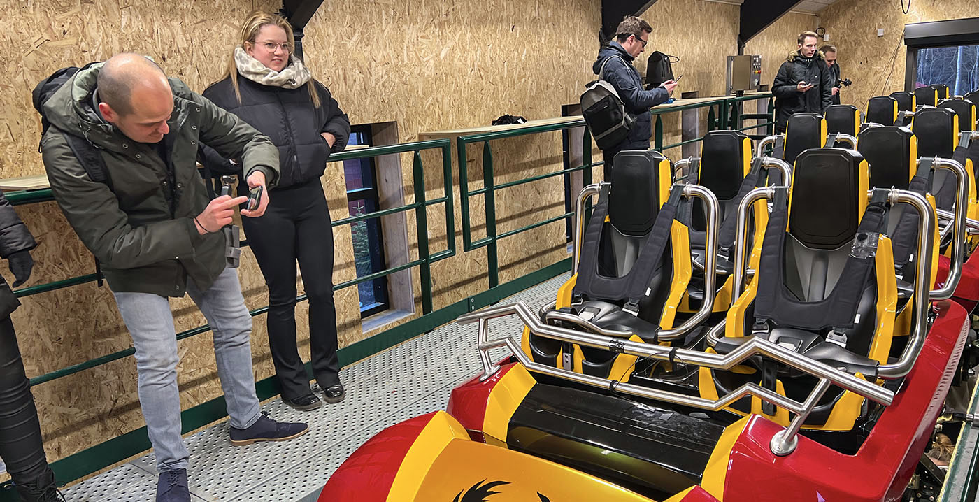 Foto's: tientallen pretparkfans bij opening hoogste en snelste achtbaan van Denemarken