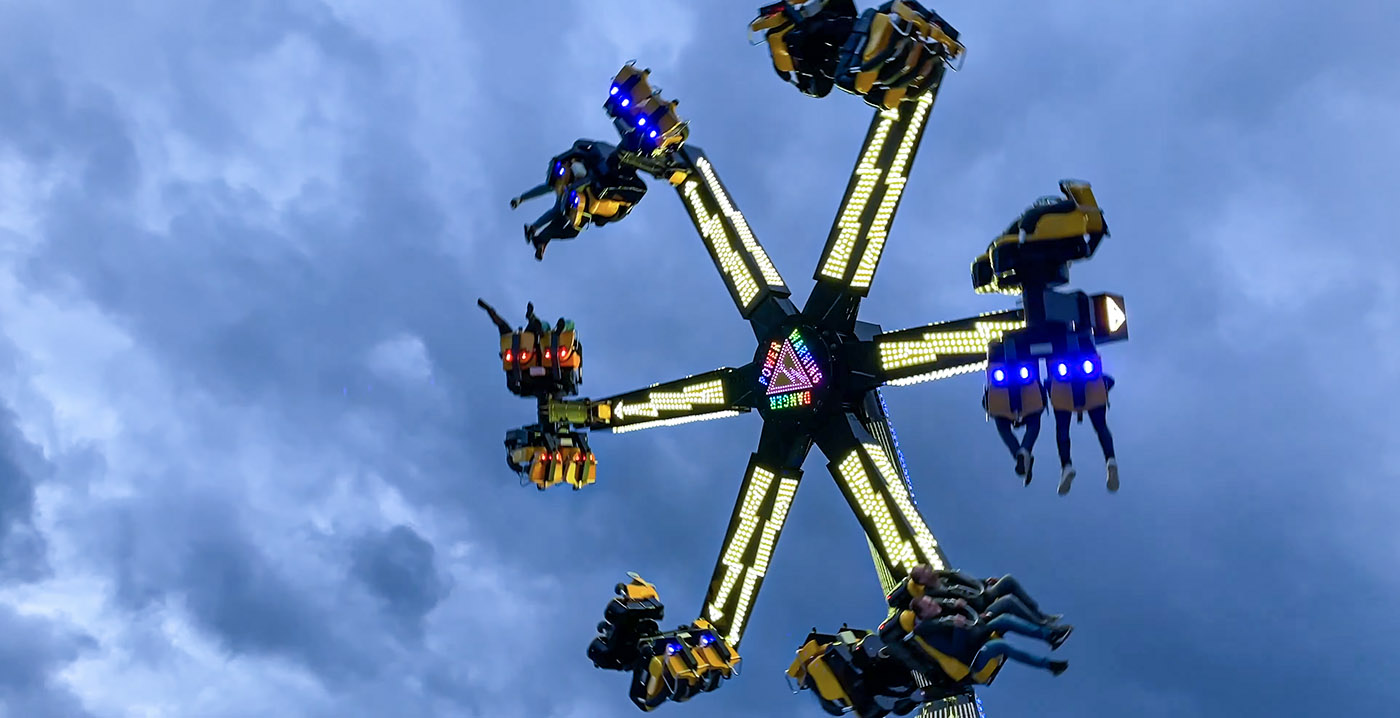 Sensationele kermisattractie Power Surge beleeft Nederlandse première