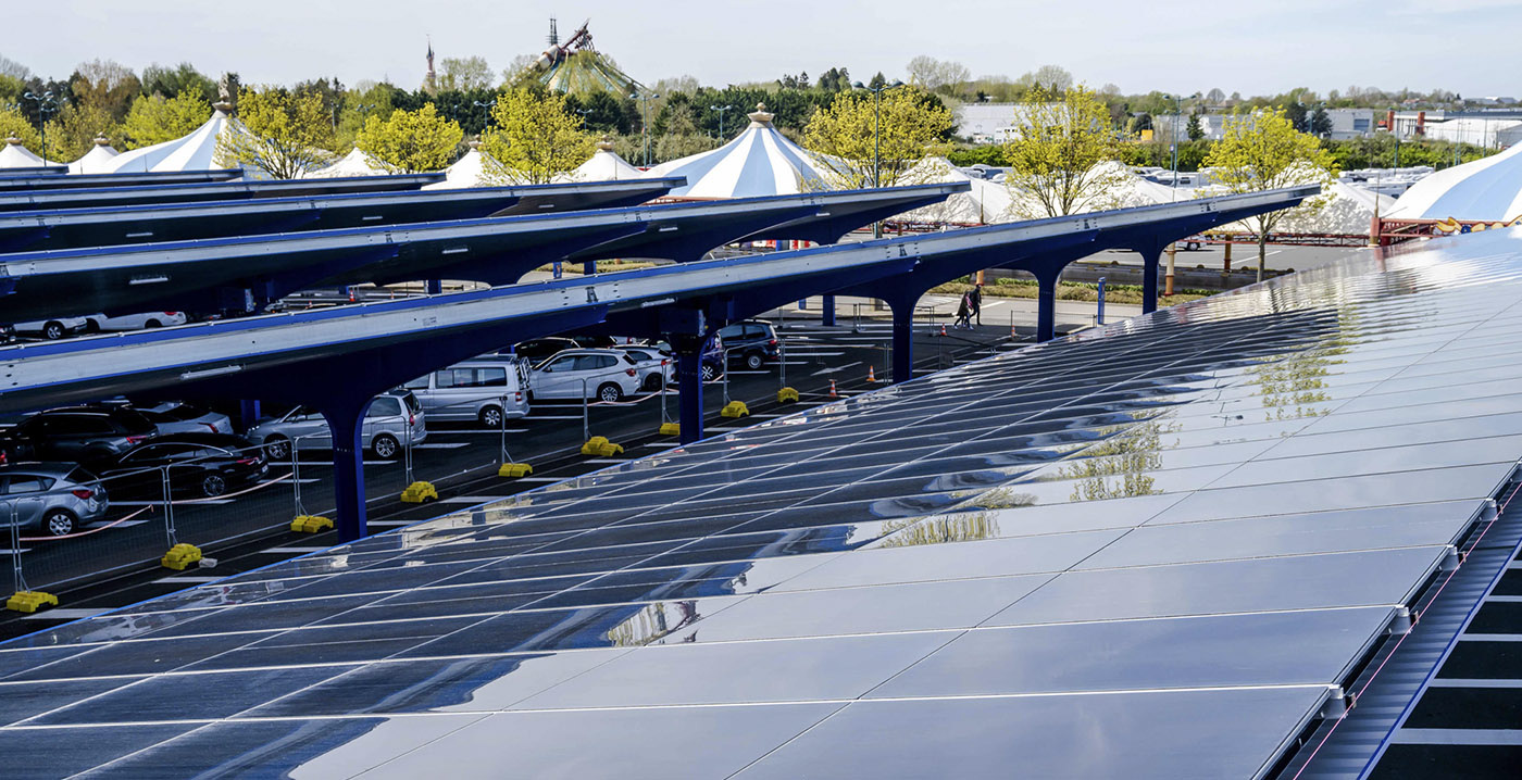 Disneyland Paris neemt eerste zonnepanelen op parkeerplaats in gebruik