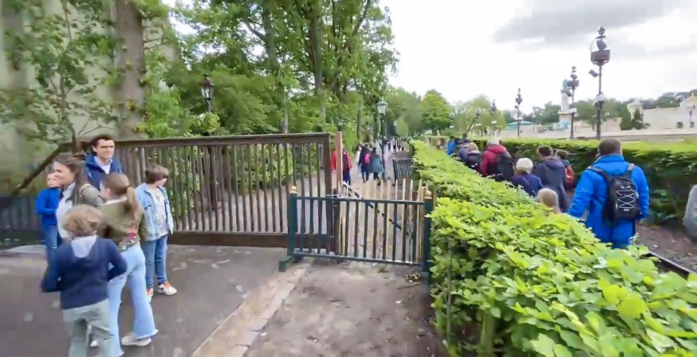 Video: Efteling-bezoekers negeren massaal gesloten poort