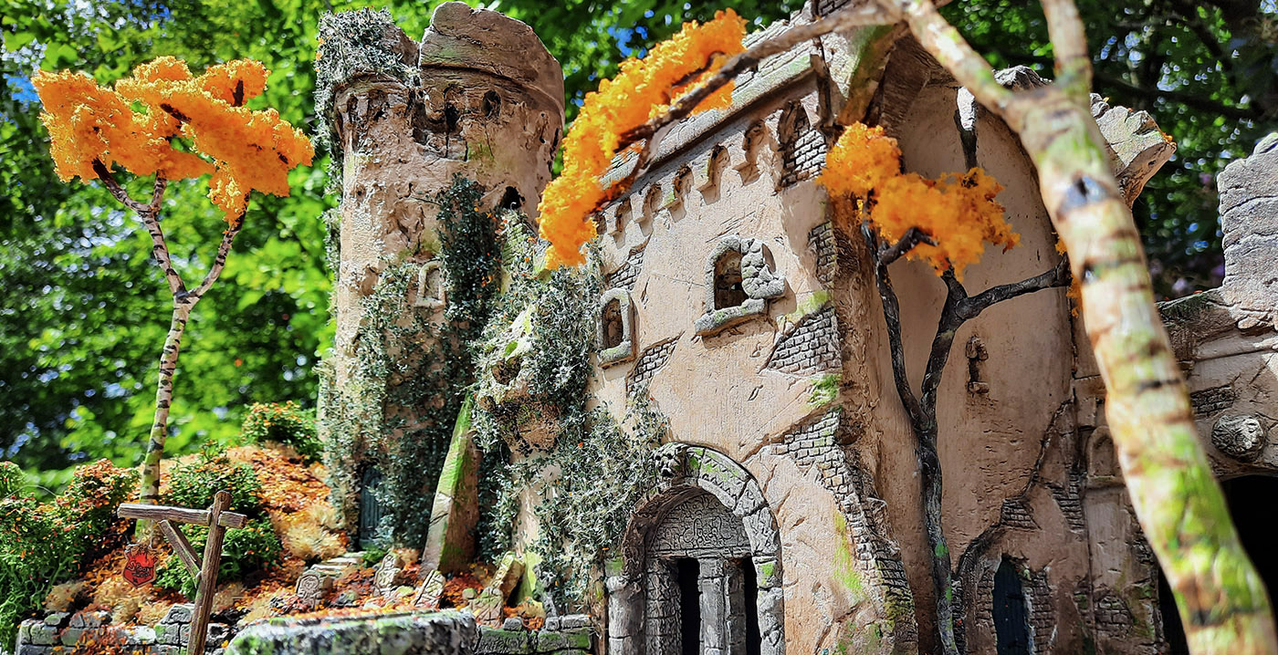 Efteling-fan maakt gedetailleerde maquette van Spookslot: 'Nieuwe hobby'