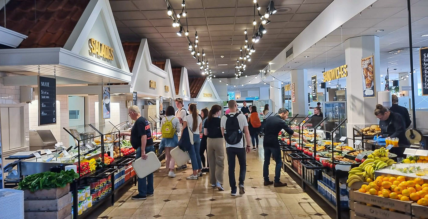 Foto's: Efteling heropent restaurant Panorama als La Place-vestiging