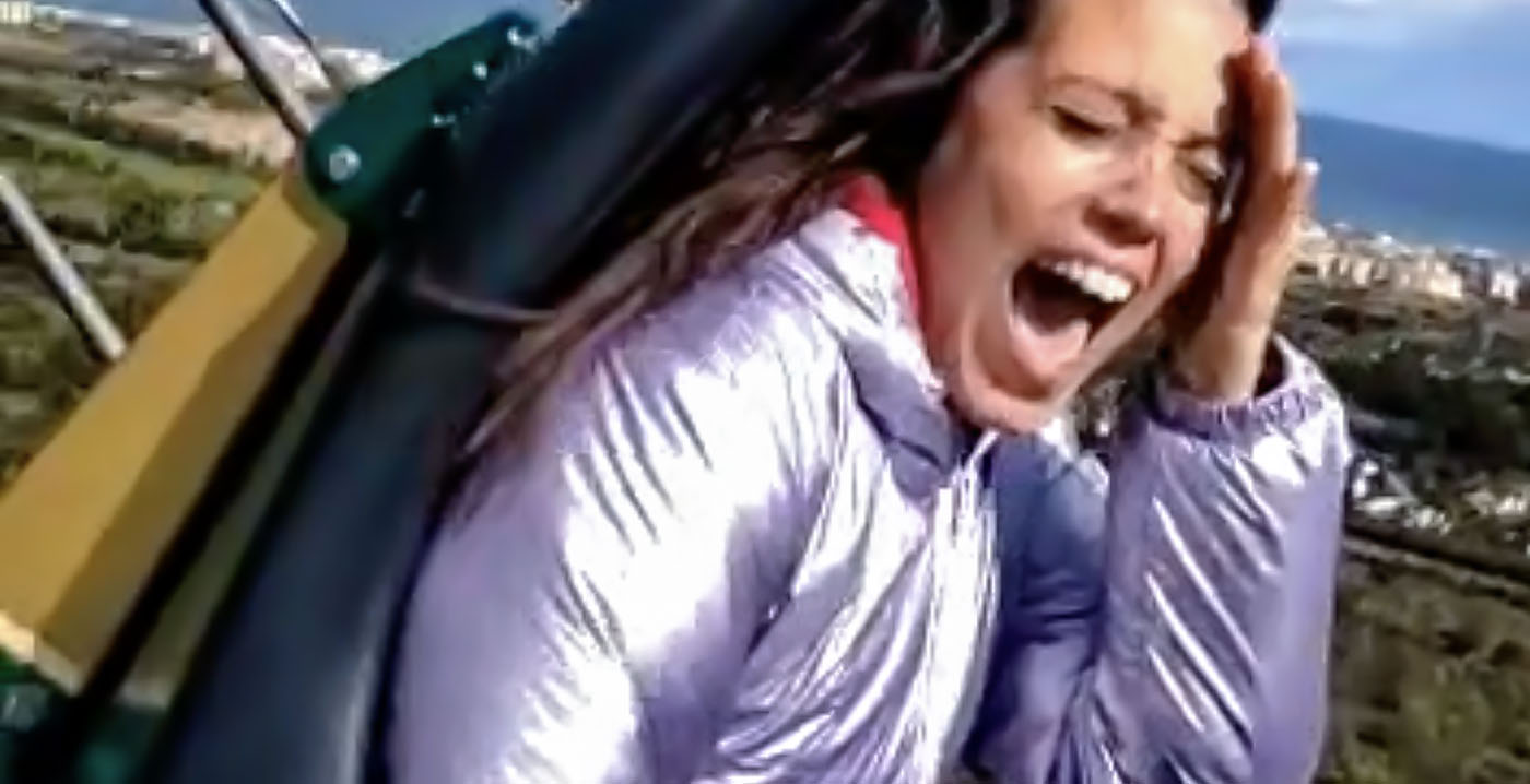 Video van huwelijksaanzoek in 76 meter hoge achtbaan gaat viral
