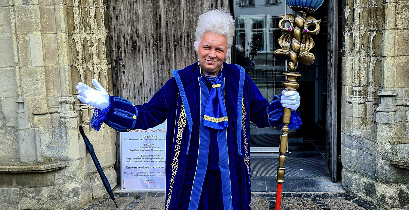 Entertainmentbureau verhuurt namaakversie van Efteling-lakei O.J. Punctuel