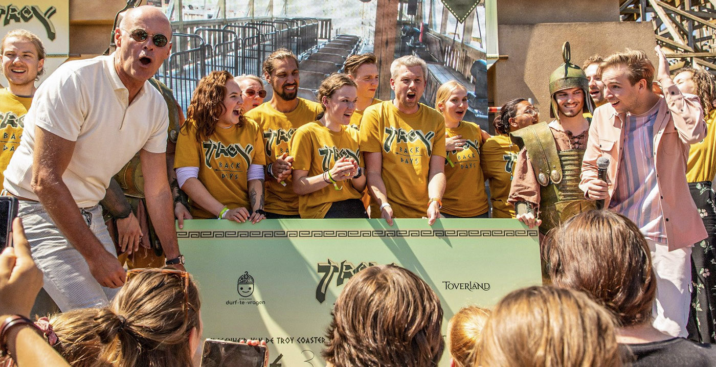 Bijna alle deelnemers houden achtbaanmarathon Toverland vol: 358 ritjes