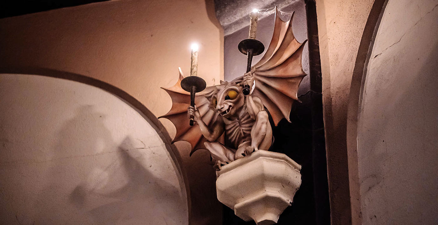 Efteling maakt sluitingsdatum Spookslot bekend: afscheidsboek als tastbare herinnering