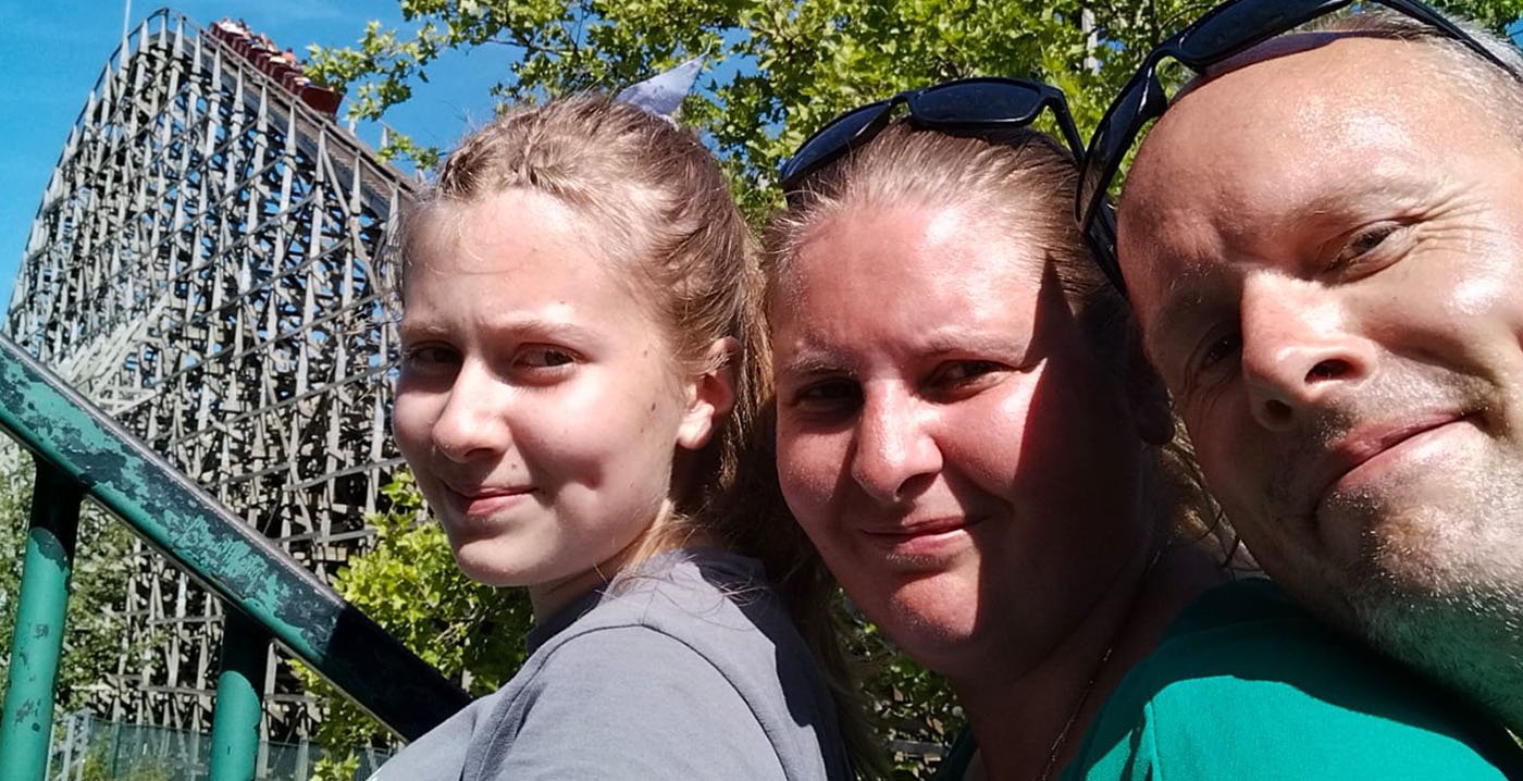 Meisje (13) klaagt over helse pijn na achtbaan Walibi Belgium: 'Rijp voor de sloop'