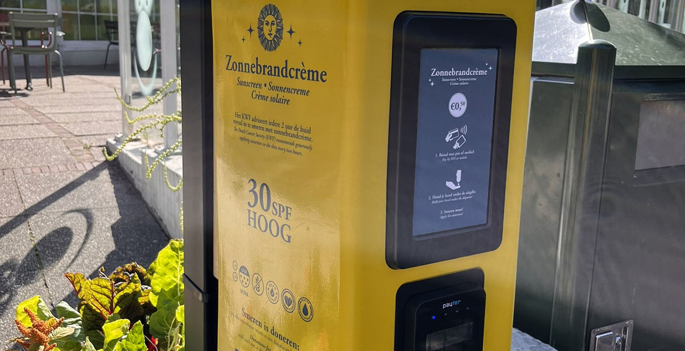 Efteling installeert automaten met zonnebrandcrème: 'Smeren is doneren'