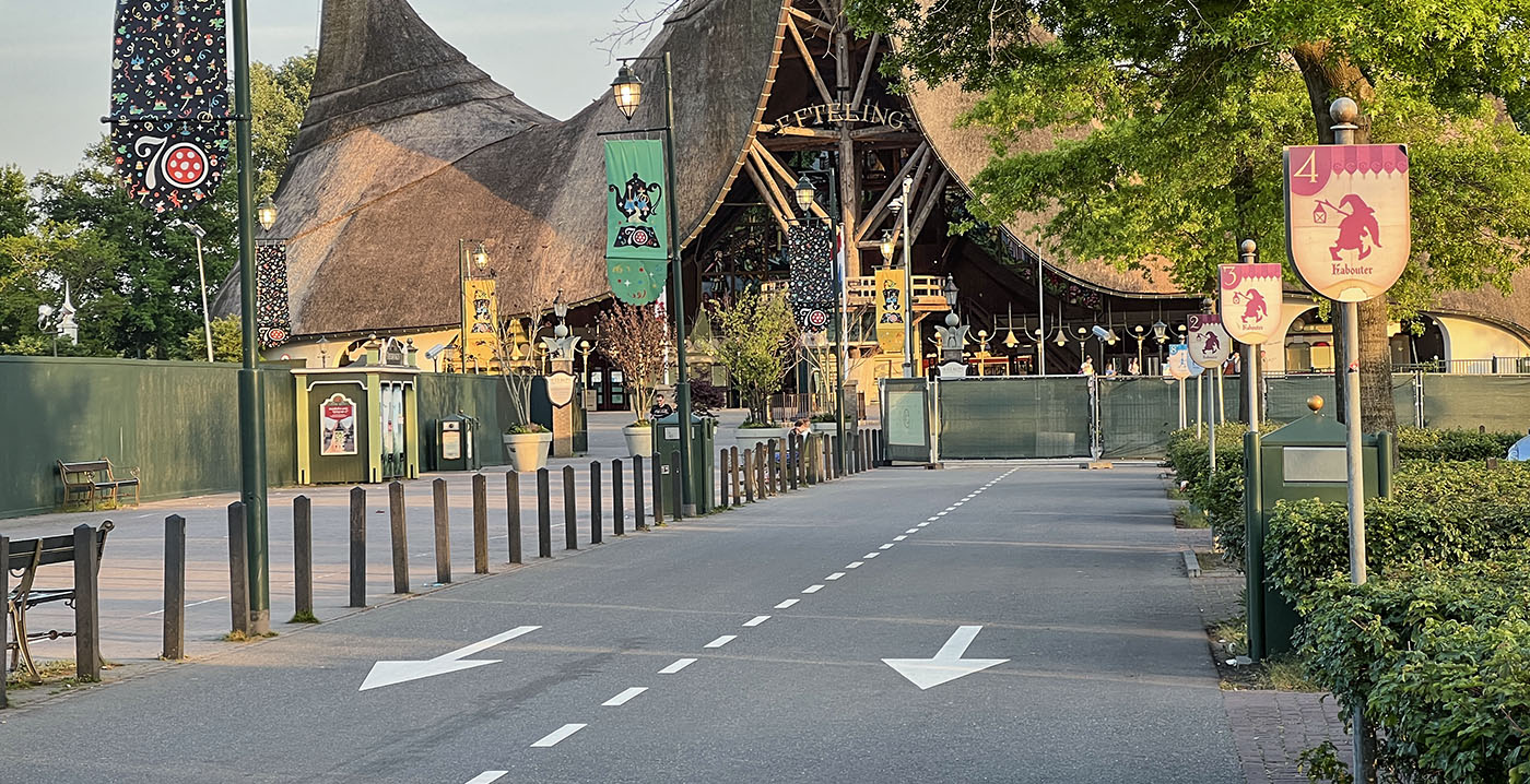 Efteling-bezoekers laten auto regelmatig achter met draaiende motor en open deuren, vertelt manager
