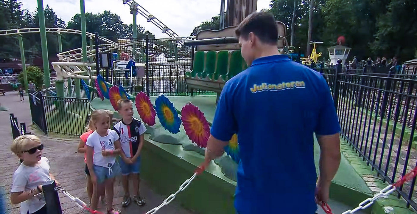 Video: Julianatoren zet Oekraïense vluchtelingen aan het werk in attractiepark