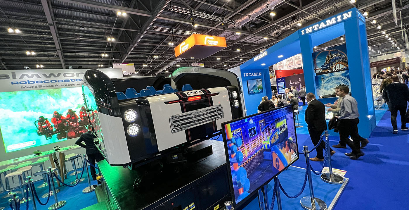 Foto's: tientallen bekende namen op grote pretparkbeurs in Londen
