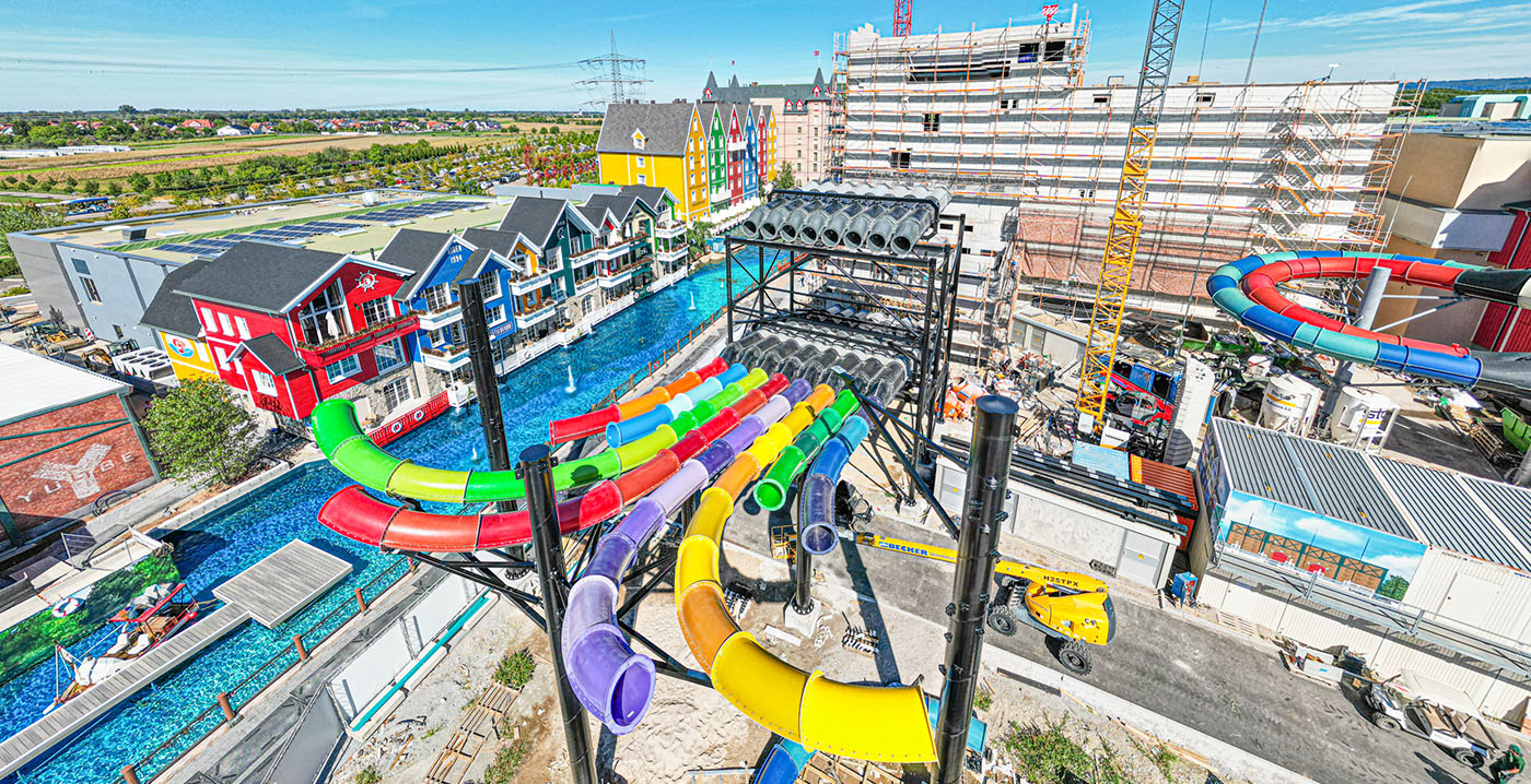 Europa-Park deelt bouwfoto's van nieuwe glijbaantoren Rulantica