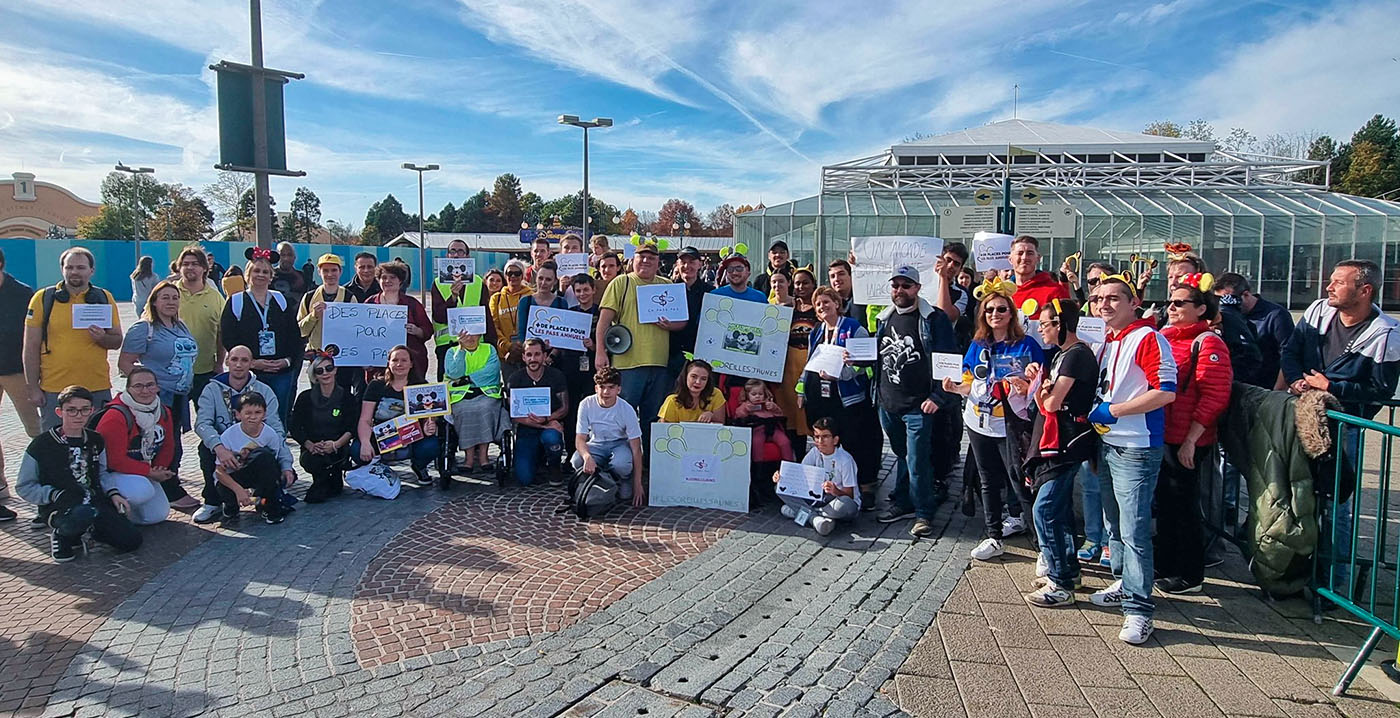 Hoge kosten, weinig beschikbaarheid: abonnementhouders Disneyland Paris protesteren