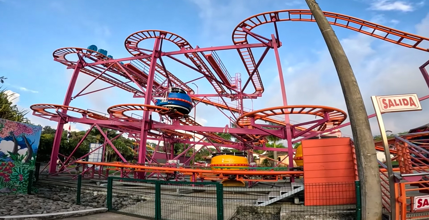 Video: pretpark in Costa Rica draait muziek van bekende Efteling-attracties