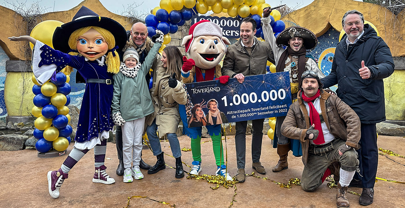 Eén miljoen bezoekers per jaar: Toverland viert bijzondere mijlpaal met vuurwerkshow