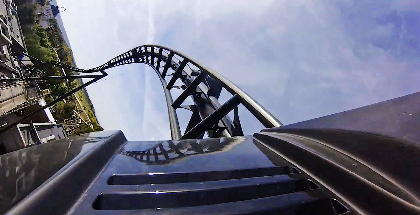 Video: spectaculaire nieuwe Batman-achtbaan in Madrid met drie lanceringen en vier inversies