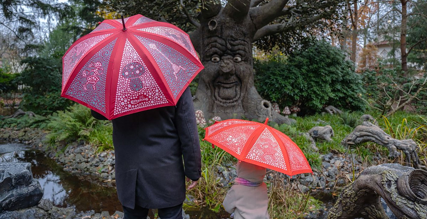 Efteling geeft geen abonnementskorting meer op paraplu's en zonnebrandcrème