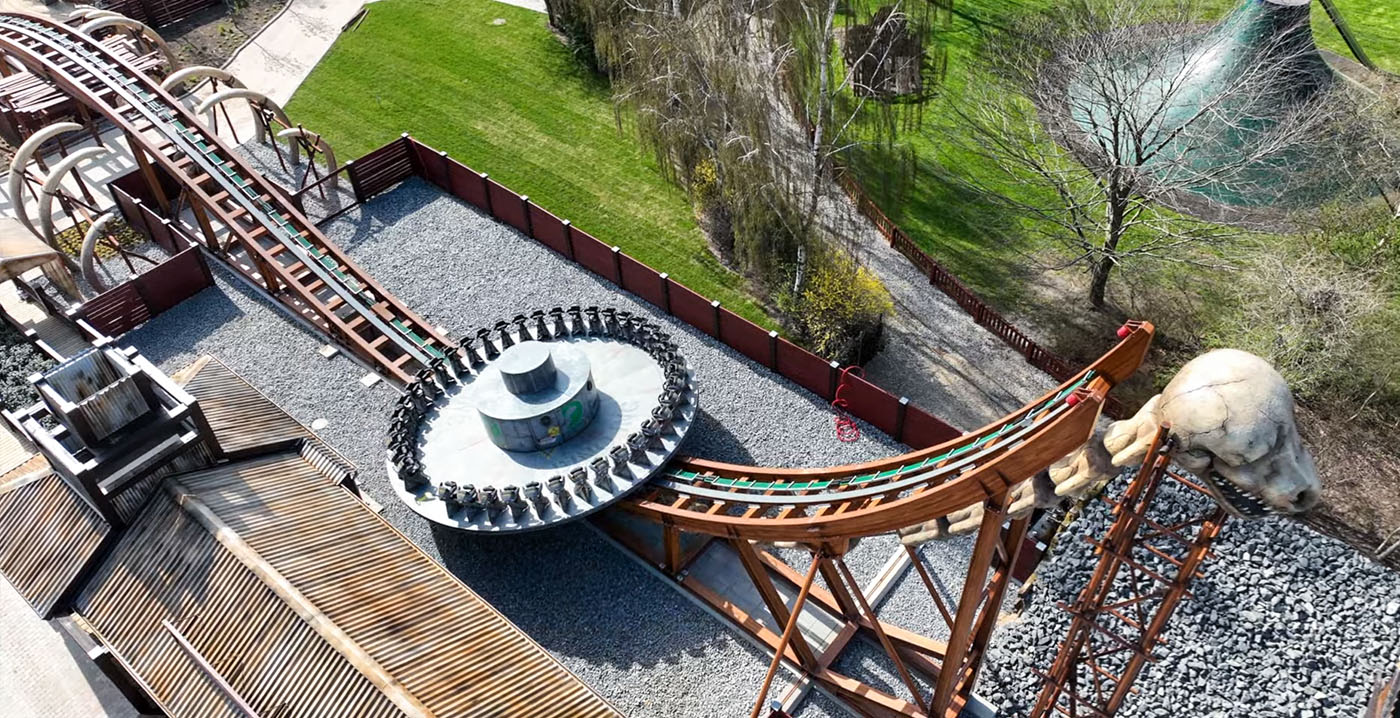 Pretpark in Denemarken opent uitbreiding van dinogebied: drie attracties