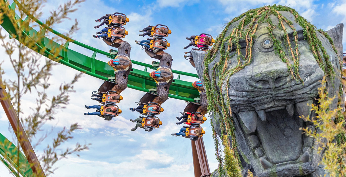 Video: Engels pretpark opent shuttle wing coaster met Jumanji-thema