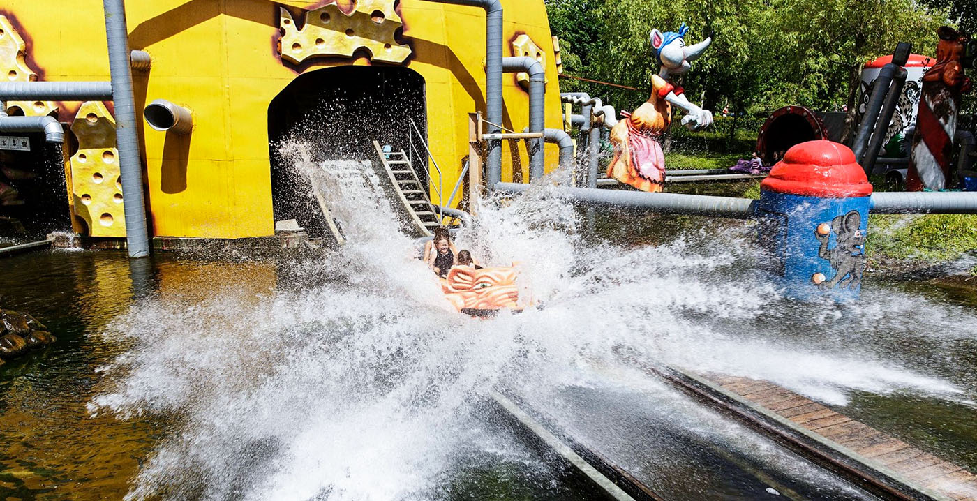 Ruzie bij waterattractie escaleert: 15-jarige jongen gewurgd