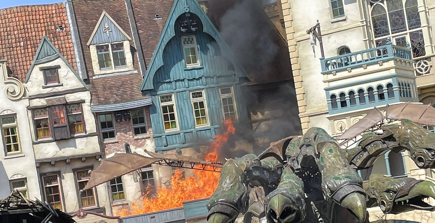 Brand uitgebroken in decor van Efteling-show Raveleijn