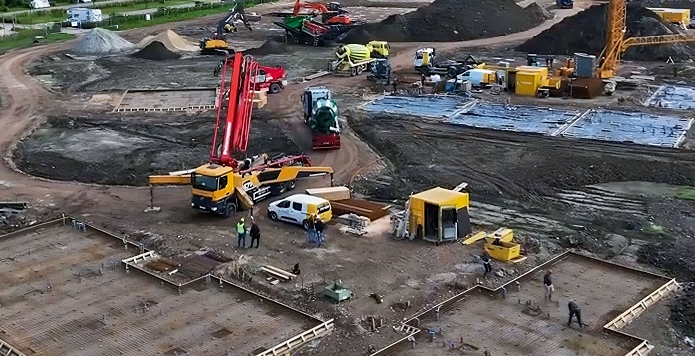 Video: Plopsaland start bouw van vakantiepark met Plopsa-huisjes