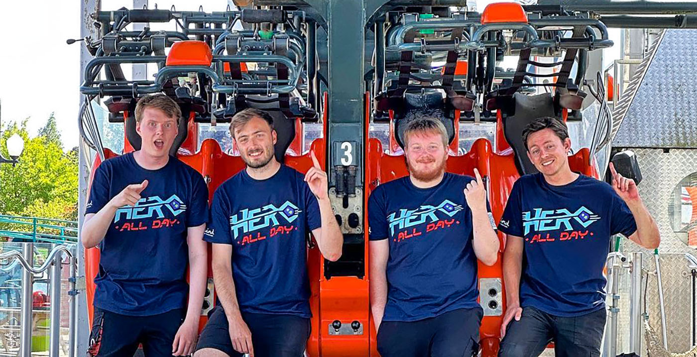 Pretparkfans gaan 87 keer achter elkaar in pijnlijke achtbaan voor het goede doel