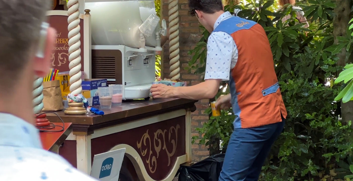 Efteling vervangt blikjes door flesjes vanwege gedoe met statiegeld