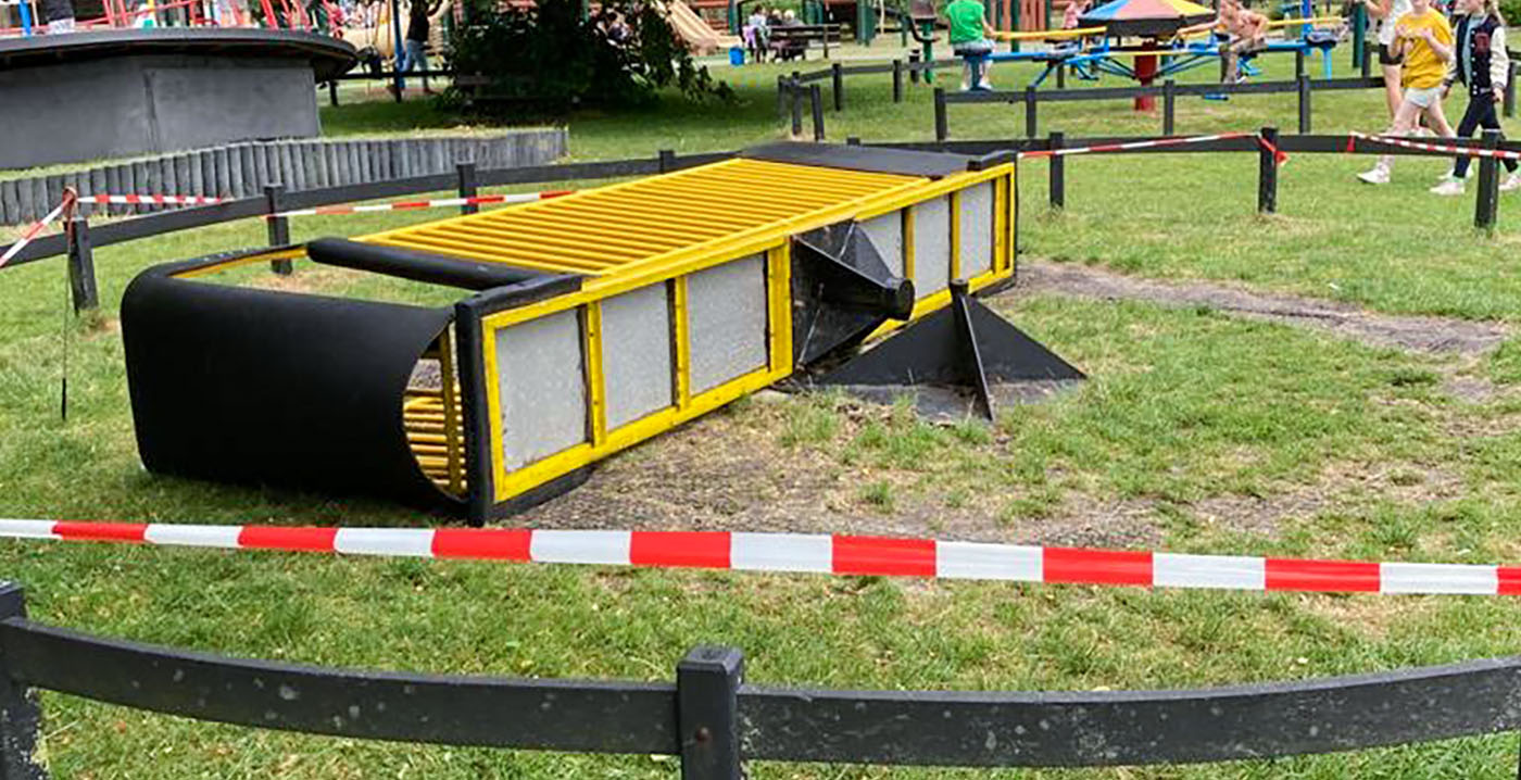 Speeltoestel afgebroken in speelpark Linnaeushof: kinderen gewond