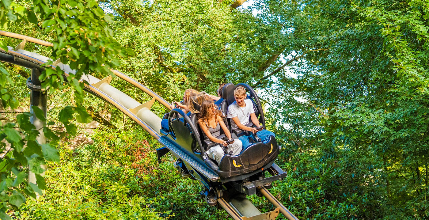 Zes zomeravonden in Bobbejaanland: attracties open tot 21.00 uur