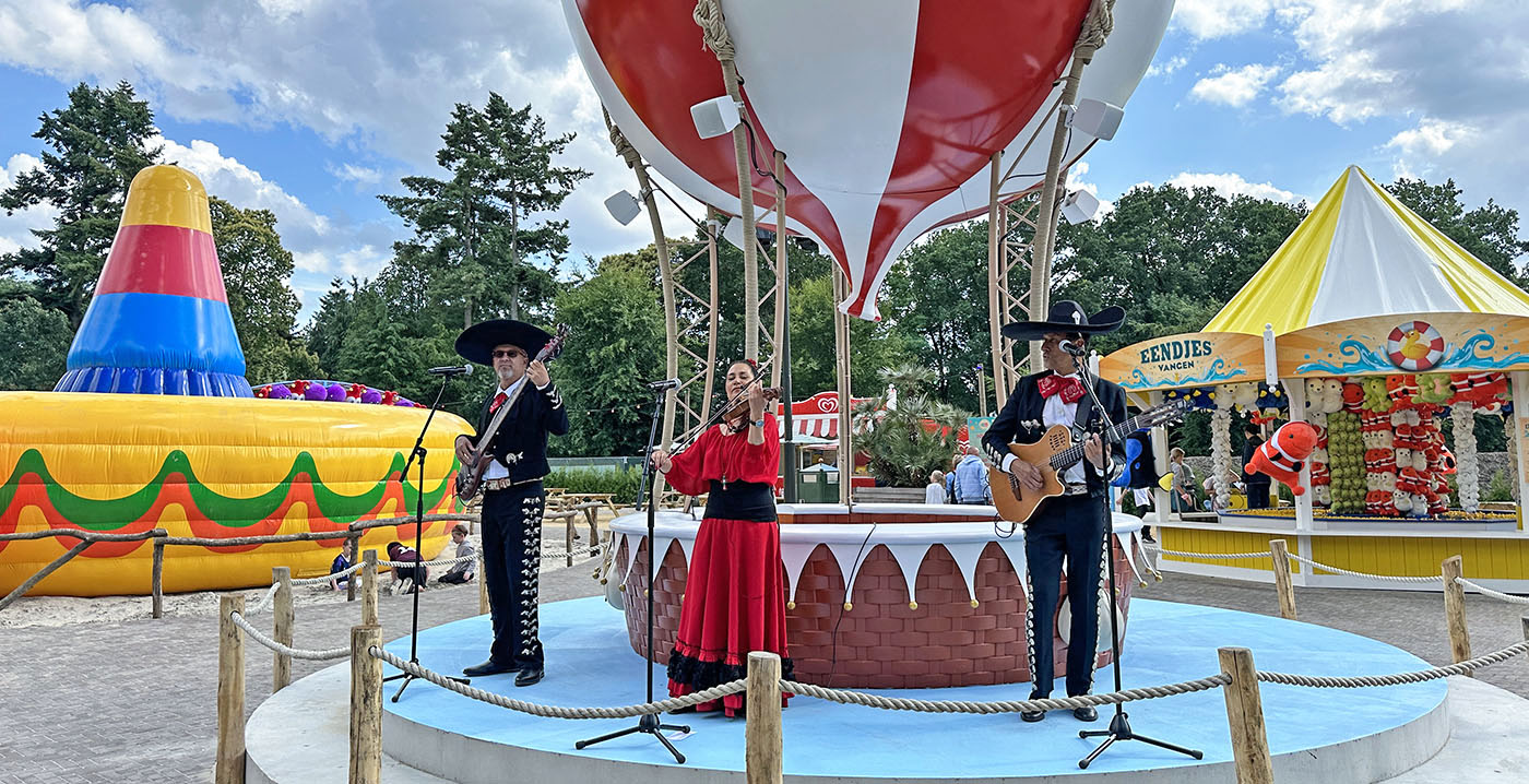 Foto's: Efteling presenteert Zomerstrand in Carnaval Festival-stijl