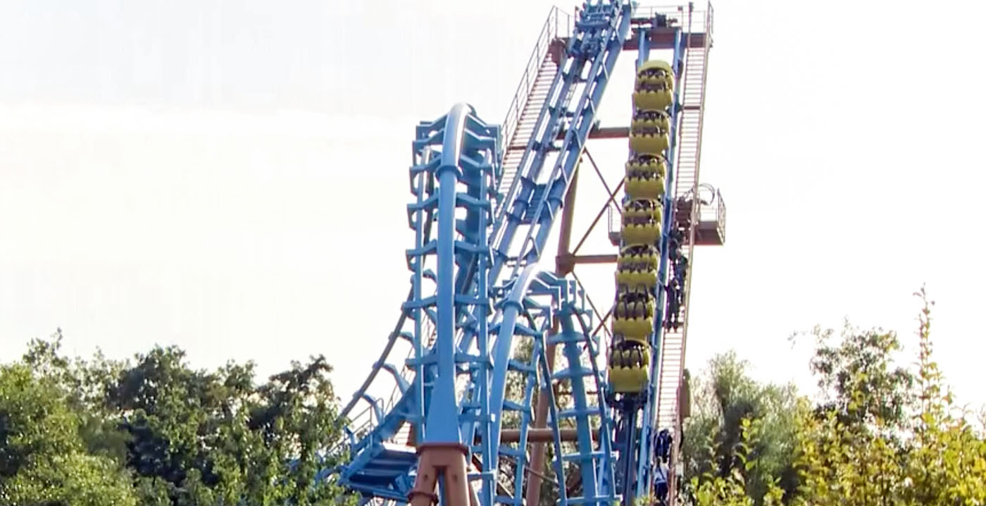 Bezoekers van Belgisch pretpark geëvacueerd uit vastgelopen achtbaan