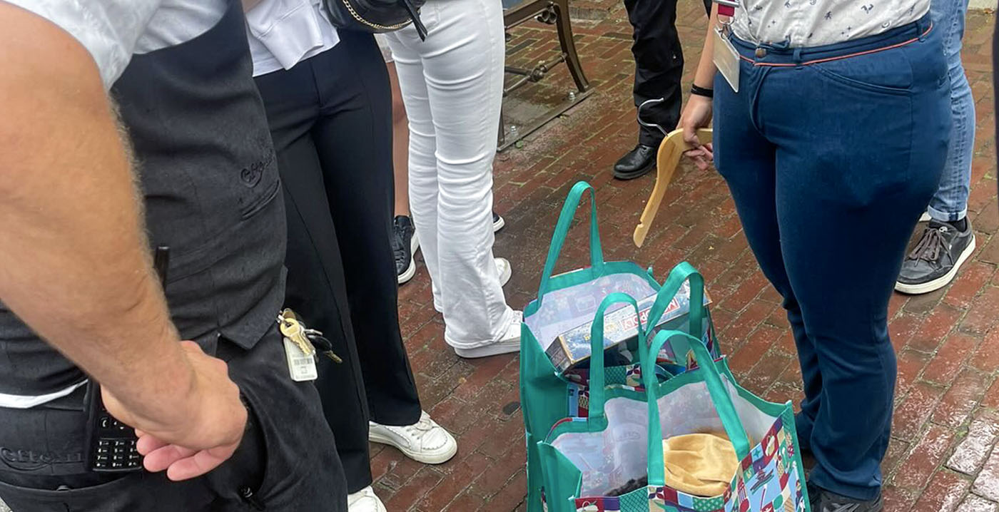 Efteling-bezoekers betrappen souvenirdieven en zetten achtervolging in: 'Bijna 500 euro aan spullen'