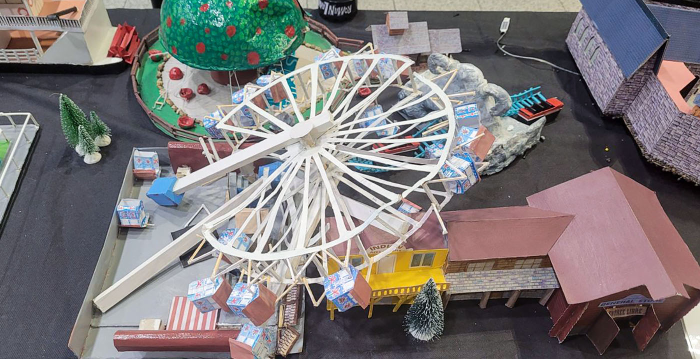 Modelbouwer ontroostbaar: pretparkminiaturen gesloopt