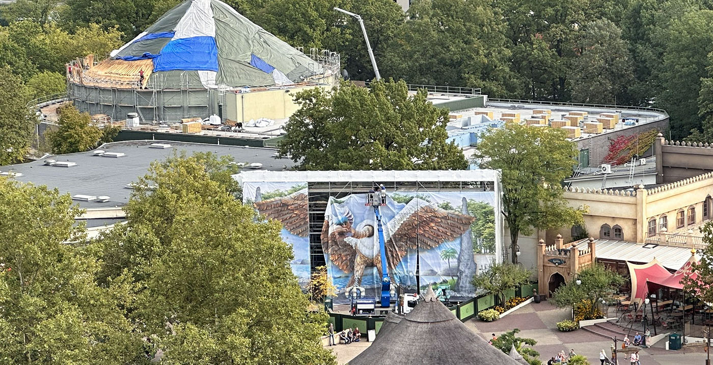 Foto's: Efteling schermt werkzaamheden Vogel Rok af met enorm fotodoek