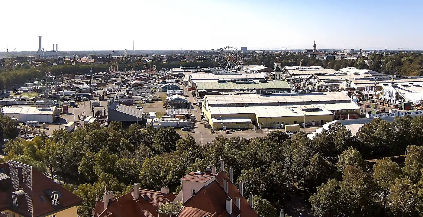 Mann stürzt aus 5 Metern Höhe, während er Oktoberfest-Attraktion zerstört