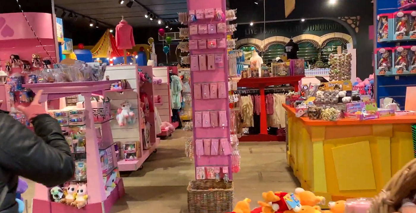 Franse vrouw steelt 79 souvenirs in Plopsaland