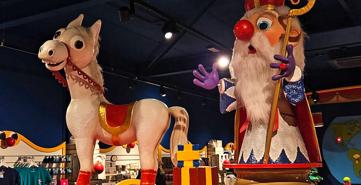 Sinterklaas en zijn paard verschenen in Efteling-winkel