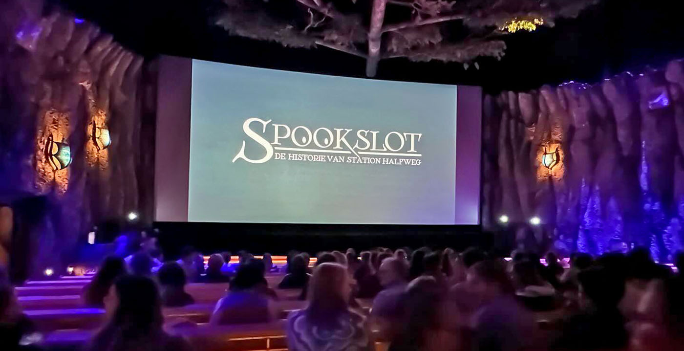 Spookslot-documentaire vertoond in Fabula-zaal, speciaal voor Efteling-personeel
