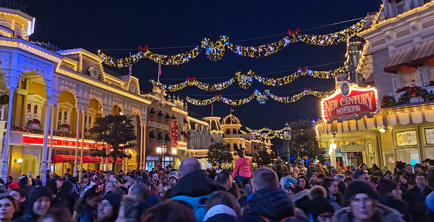 Twee bezoekers Disneyland Paris opgepakt na vechtpartij