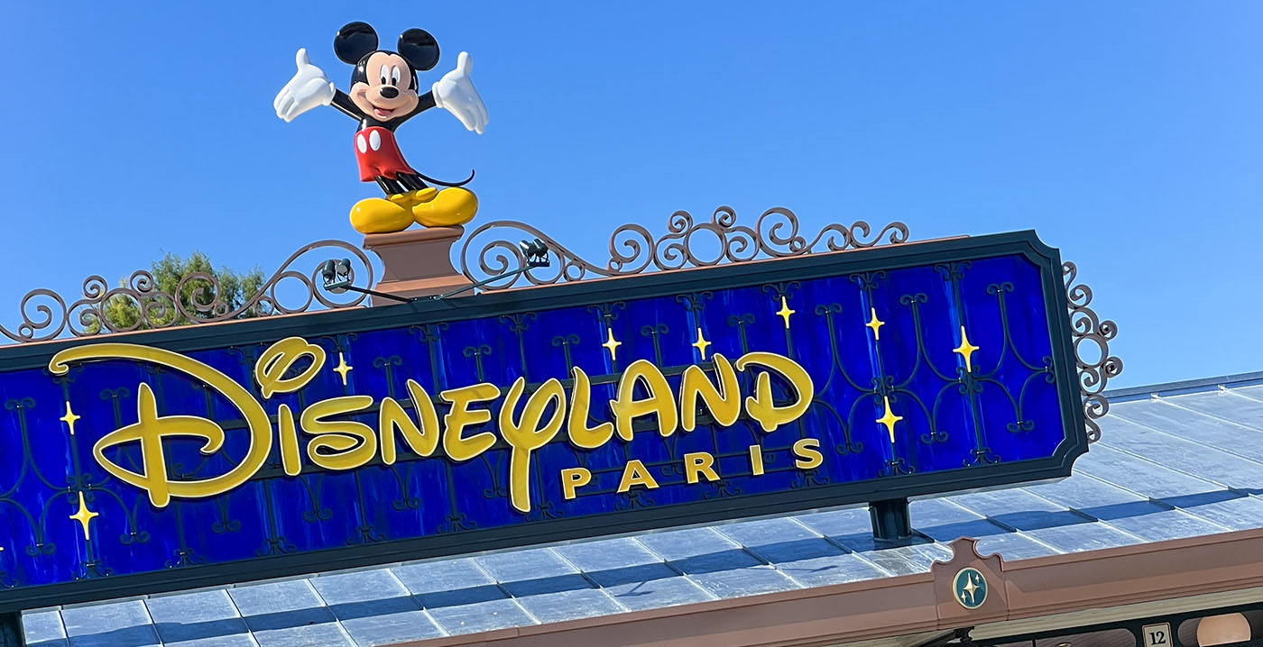 Bezoekers Disneyland opgelet: ministerie waarschuwt voor 'gewelddadige aanvallen' in Parijs