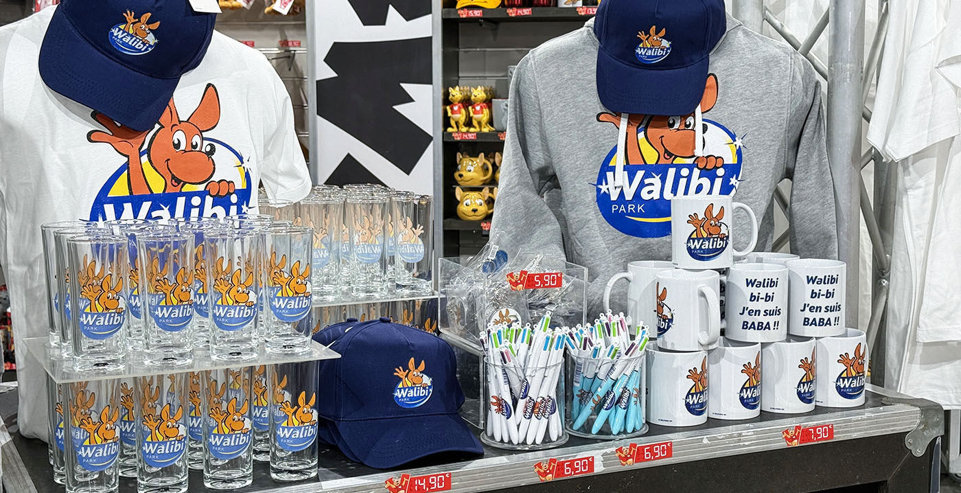 Walibi Belgium komt met retro-souvenirs: oud logo op shirts, truien en petten